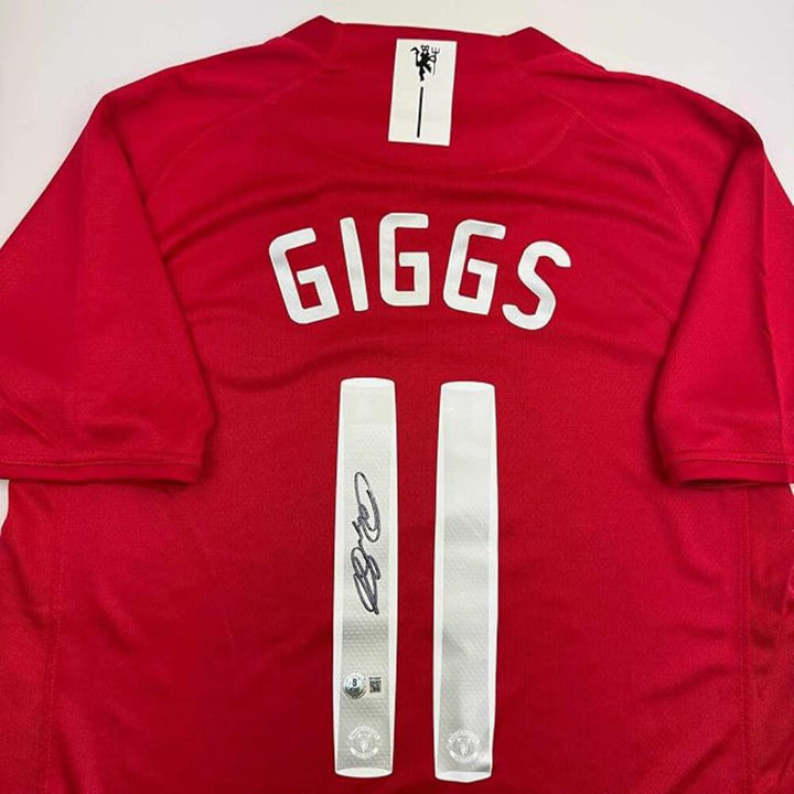 Framed Autographed/Signed Ryan Giggs 35x39 Manchester United Jersey Beckett COA