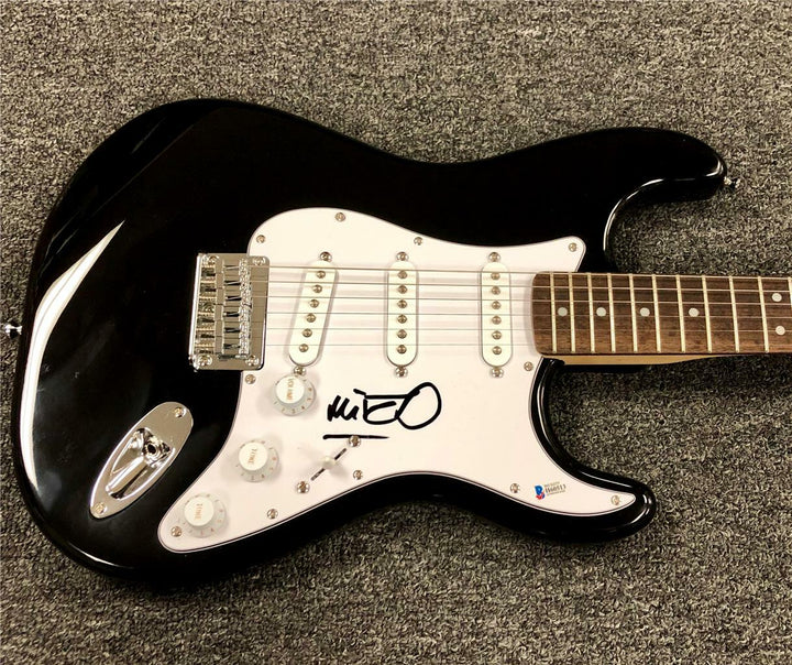 Green Day MIKE DIRNT Autograph Signed FENDER Electric Guitar ~ Beckett BAS COA