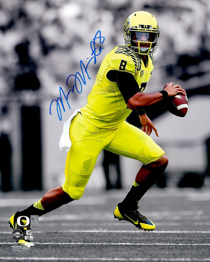 Marcus Mariota Signed 16x20 Photo Oregon Ducks MM Holo