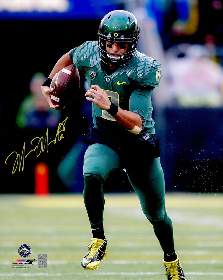 Marcus Mariota Signed 16x20 Photo Oregon Ducks MM Holo