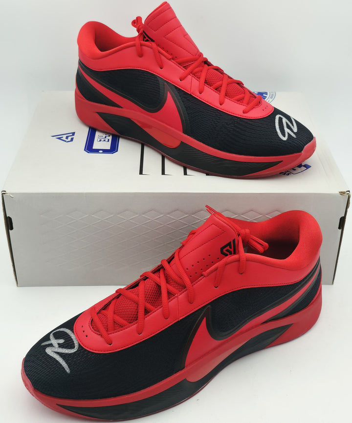 Giannis Signed 2019 PE Promo Nike Zoom Freak 1 Shoes Size 17 BAS Witness