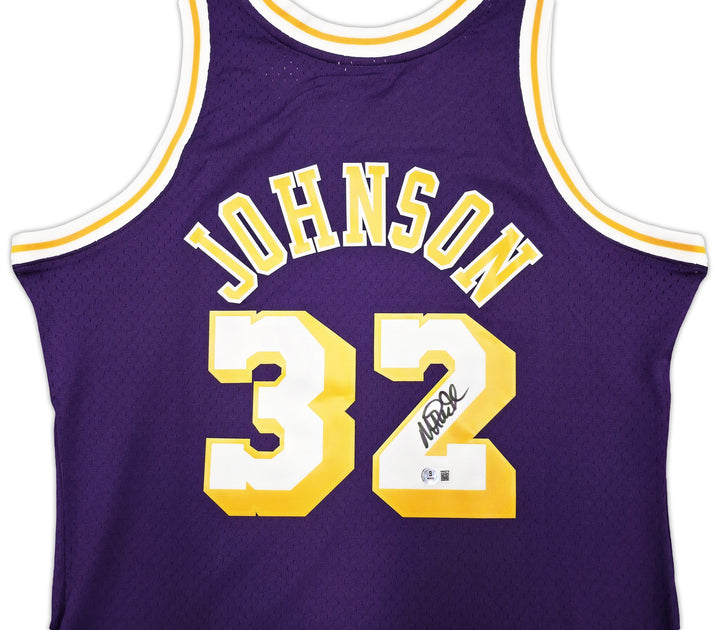 Lakers Magic Johnson Auto Purple Mitchell & Ness 1984 Swingman Jersey L Beckett