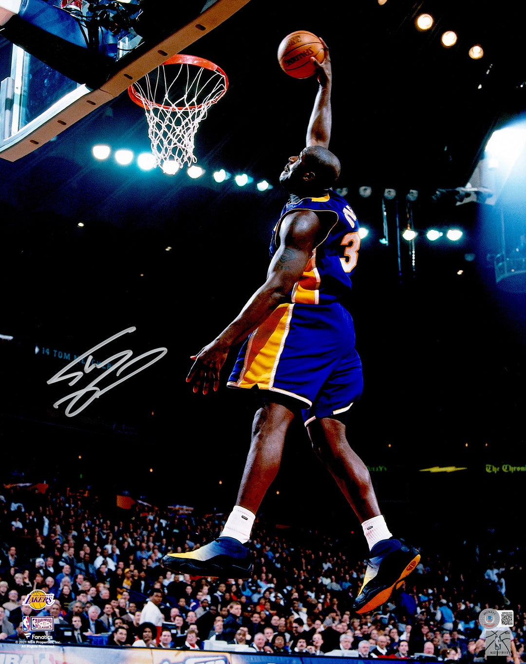 Shaquille O'Neal Signed 16x20 Photo Los Angeles Lakers Beckett BAS Witness