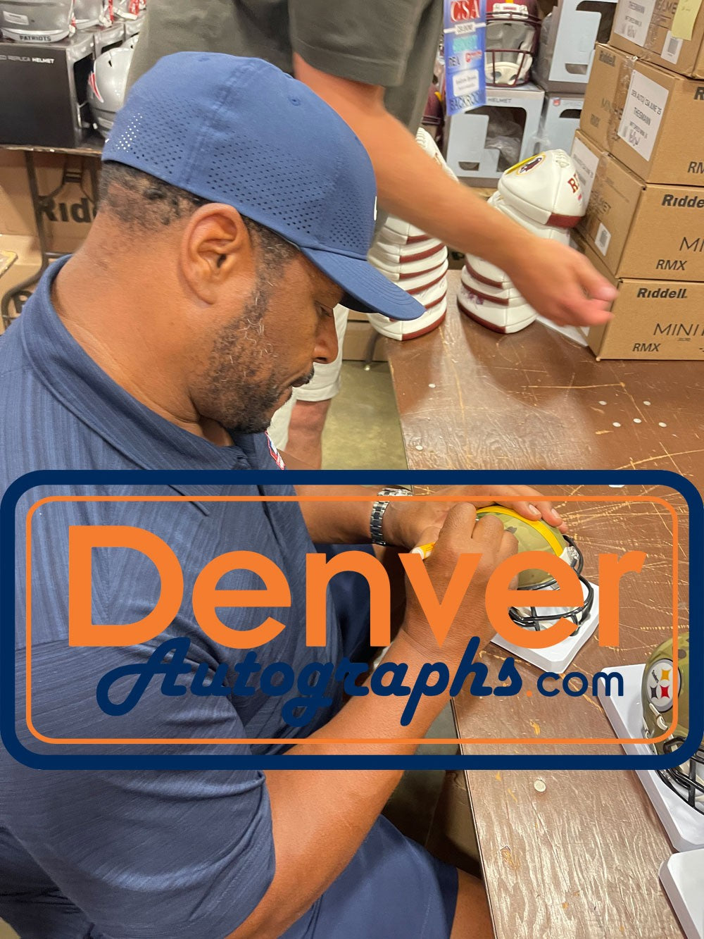 Jerome Bettis Signed Pittsburgh Steelers Camo Mini Helmet Beckett WIT 57537