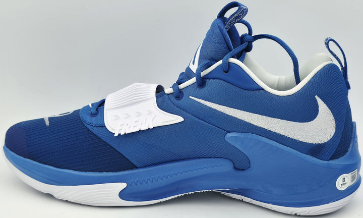 Giannis Auto 2021 PE Promo Kentucky Nike Zoom Freak 3 Game Shoes Size 16 Beckett