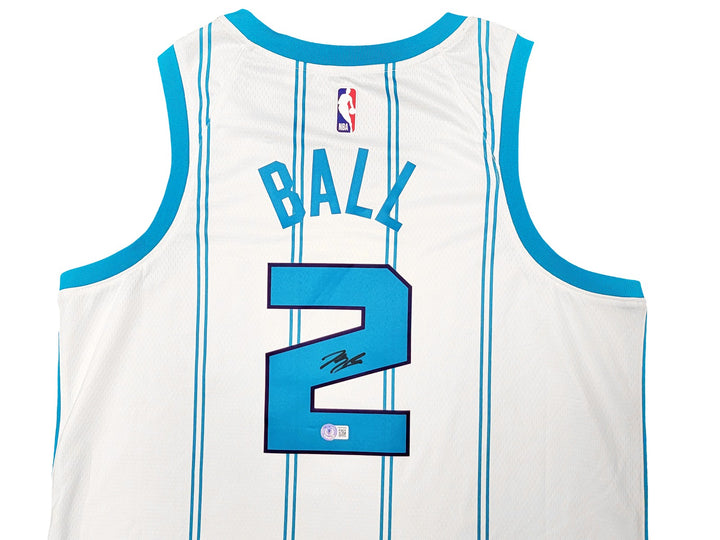 Charlotte Hornets LaMelo Ball Signed White Nike Swingman Jersey Size L Beckett