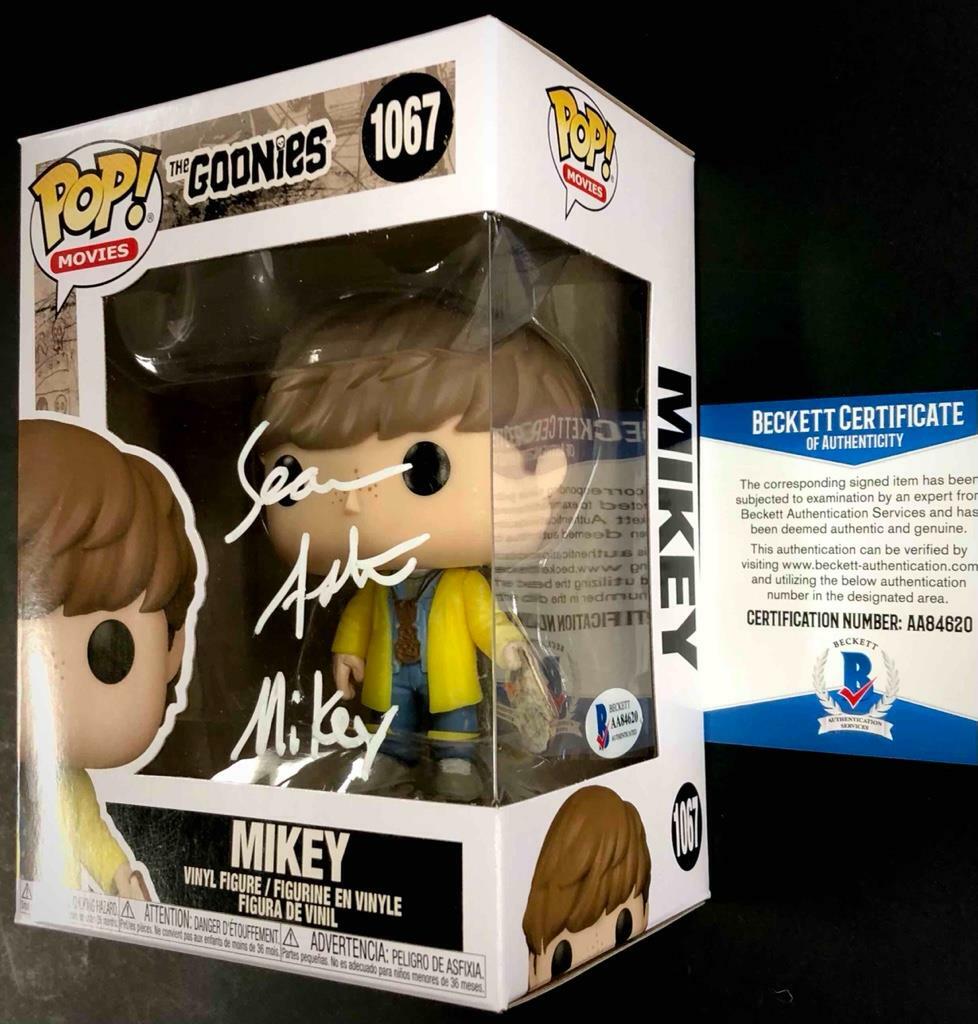 Sean Astin "Mikey" inscription signed The Goonies Funko Pop 1067 Beckett BAS COA