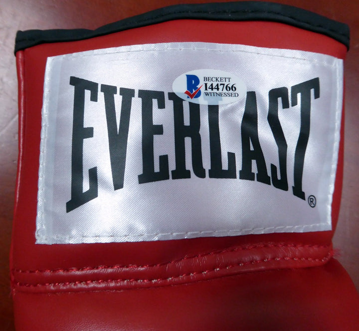 Floyd Mayweather Jr. Signed Red Everlast Glove RH Beckett