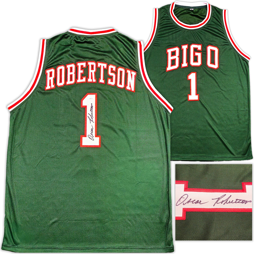 Milwaukee Bucks Oscar Robertson Autographed Signed Green Jersey JSA