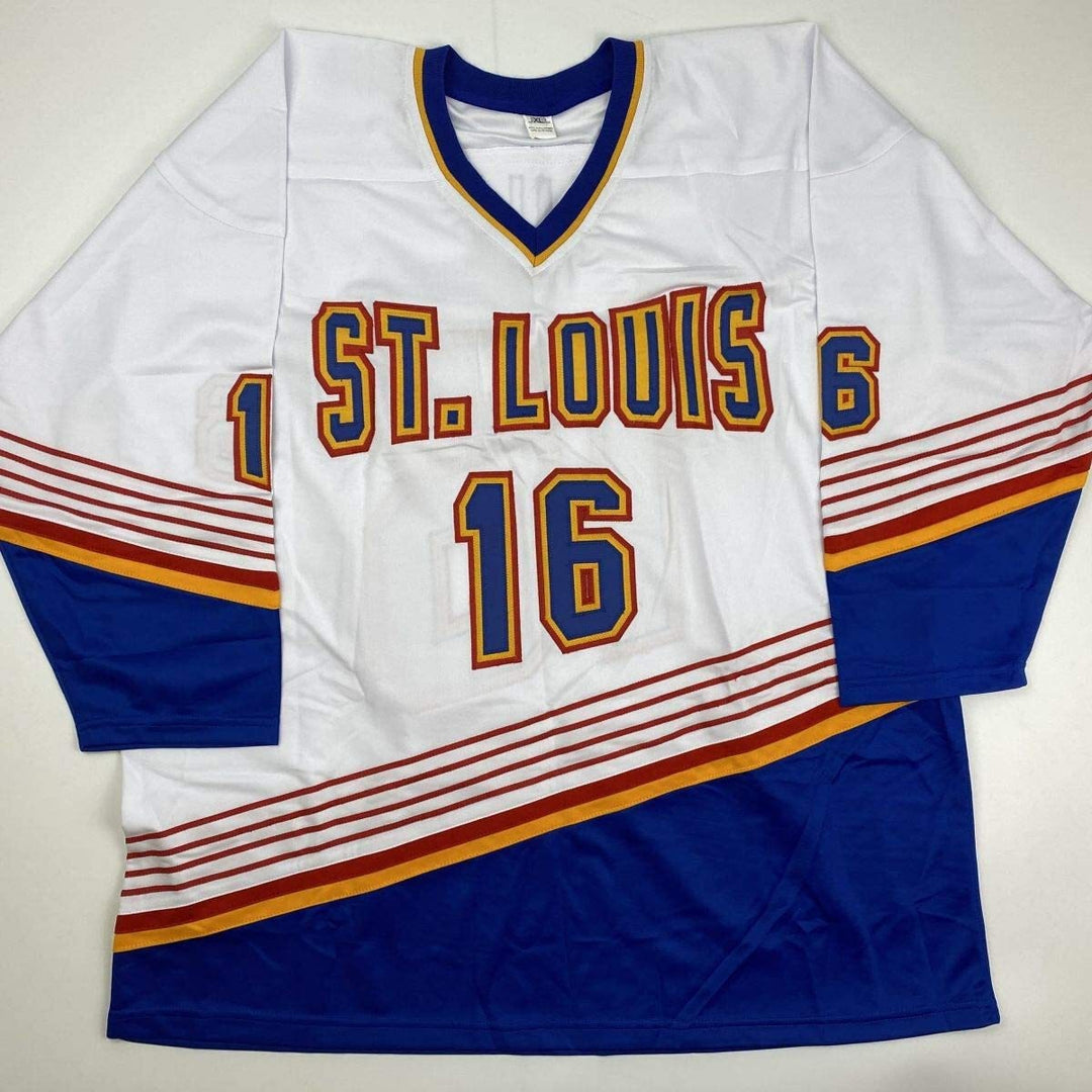 Autographed/Signed Brett Hull HOF 2009 St. Louis Retro White Hockey Jersey JSA C