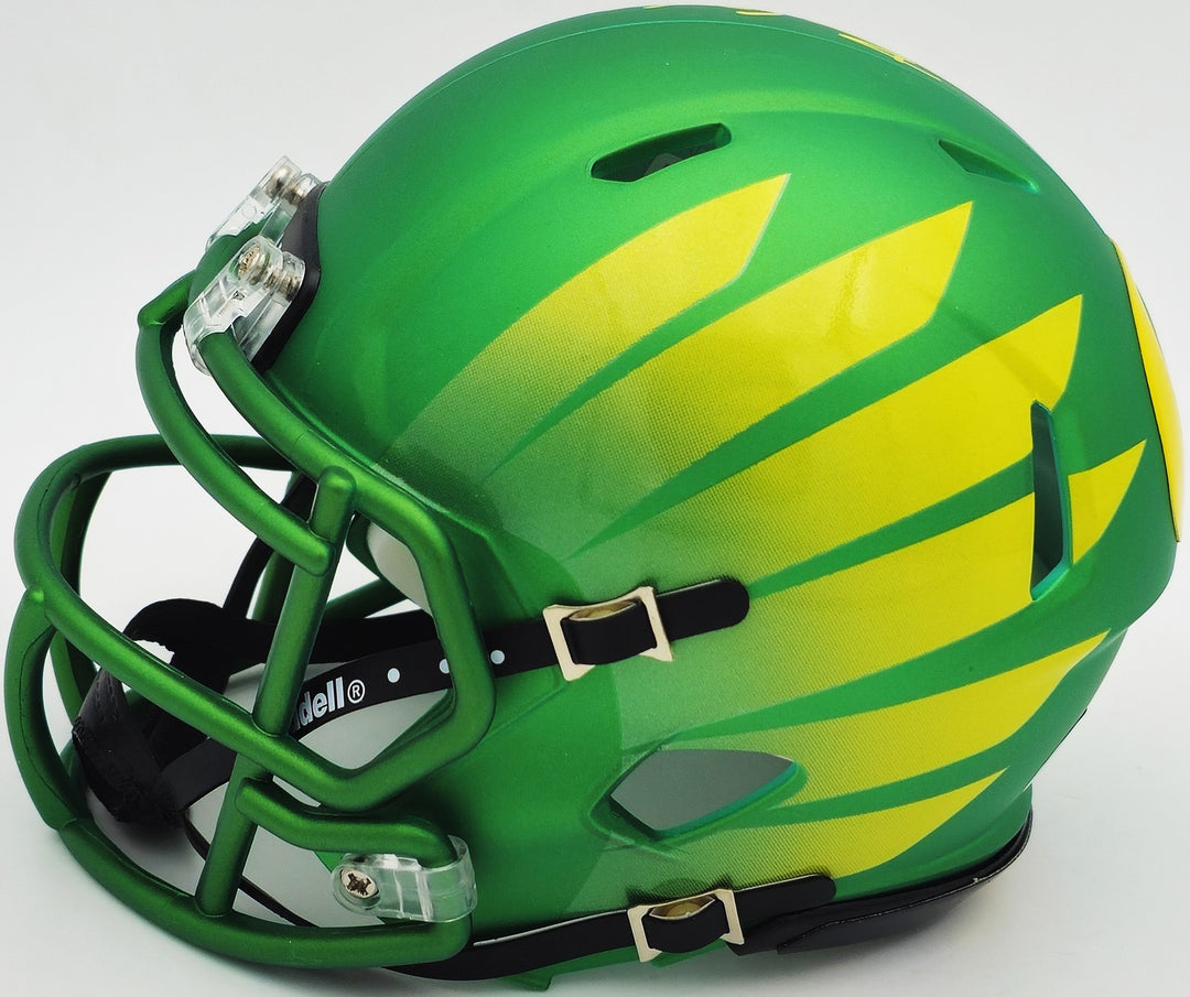 Dillon Gabriel Signed Oregon Ducks Green Speed Mini Helmet Wings Beckett Wit