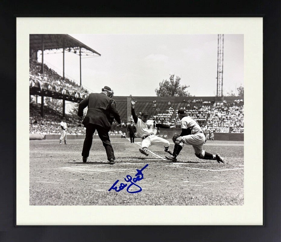 Ed Yost signed Washington Senators  8x10 Photo Framed- COA - "The Walking Man"