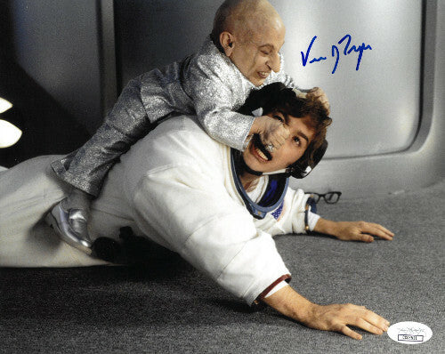 Verne Troyer signed Austin Powers Mini Me 8x10 Photo - JSA HOLOGRAM & COA