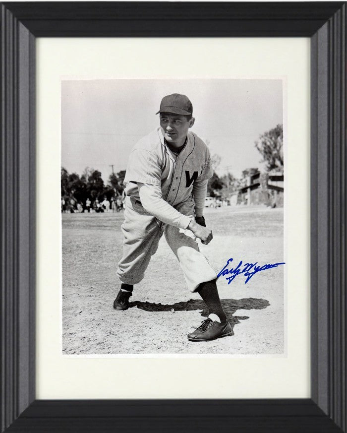 Early Wynn signed Washington Senators 8x10 Photo minor dings Framed - COA (HOF)