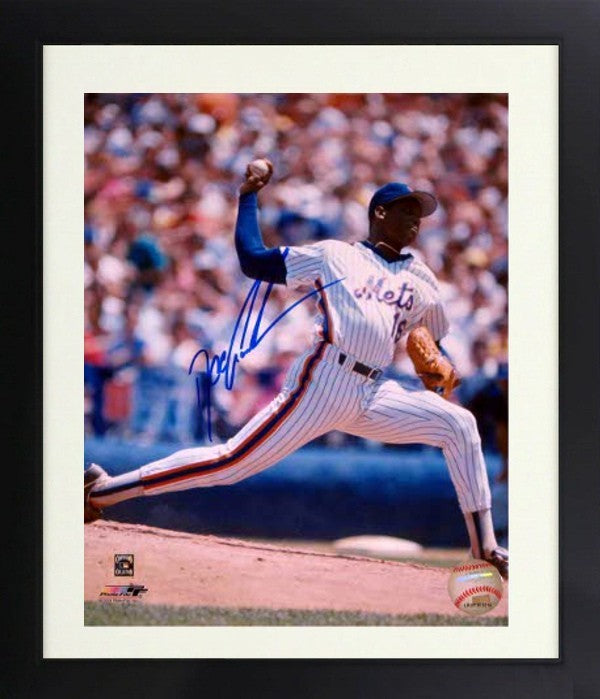 Dwight Gooden signed New York Mets MLB Licensed 16x20 Photo Framed- MLB Hologram