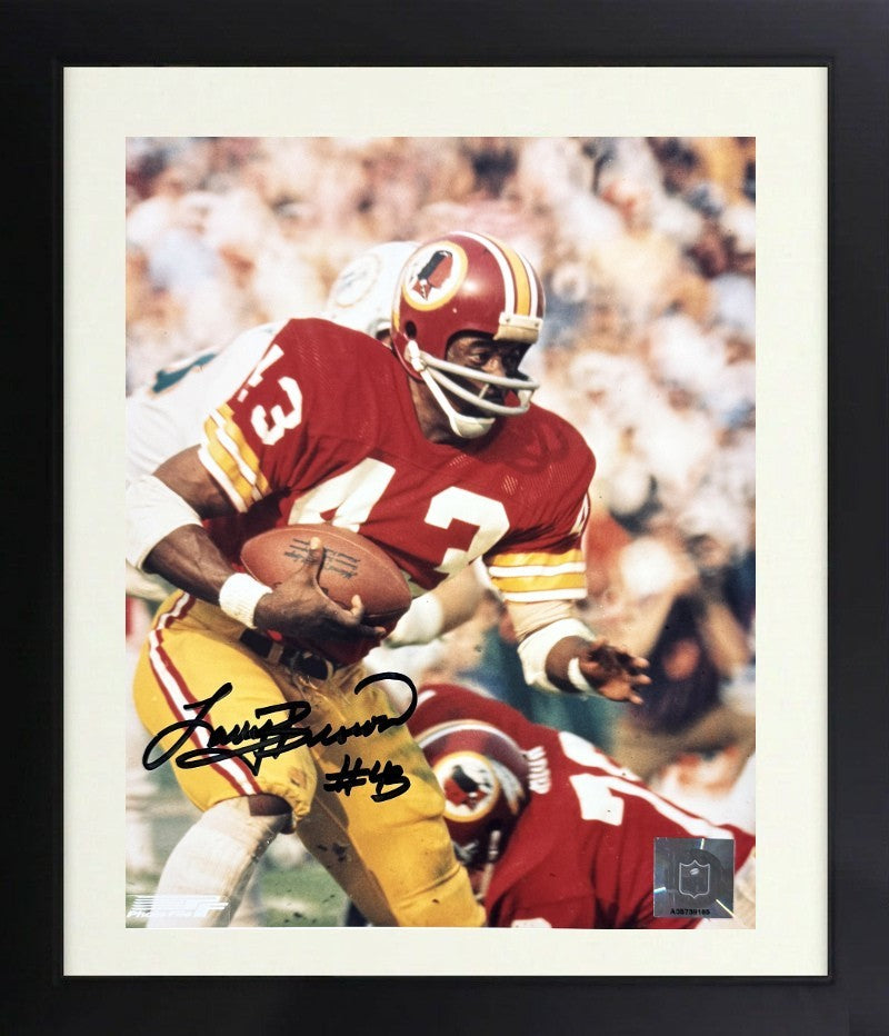 Larry Brown signed Washington NFL 8x10 Photo Framed- COA/Show Ticket- (1972 MVP)