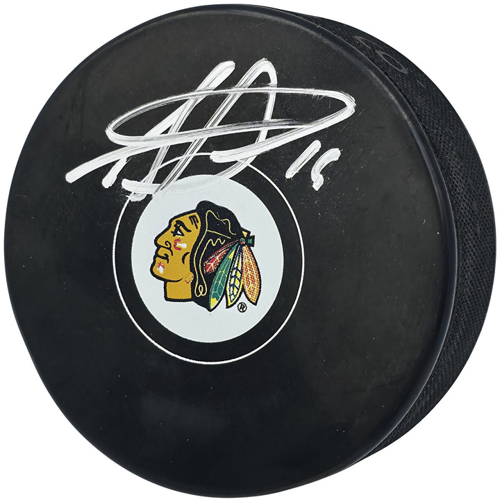 Jonathan Toews Signed Official Chicago Blackhawks Logo Puck Beckett Witness