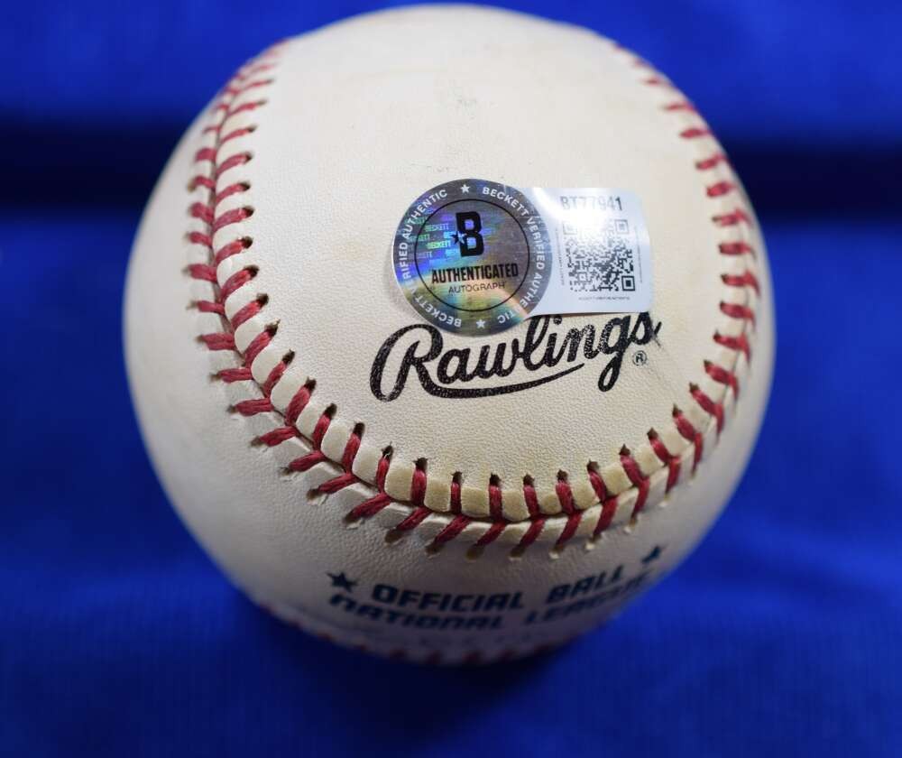 Bill Madlock Beckett BAS Autograph National League ONL Signed Baseball