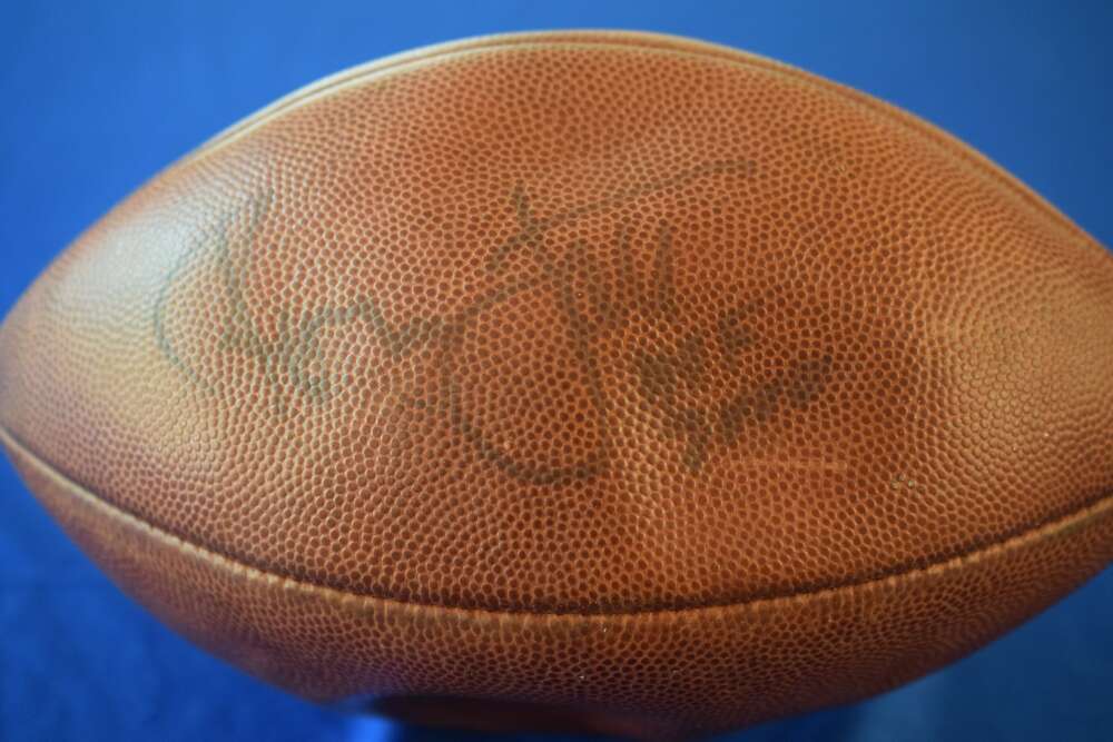 Ronnie Lott PSA DNA Autograph Official NFL Signed Football