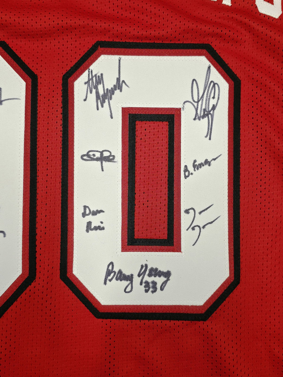 UNLV Runnin Rebels 1990 NCAA Champs Auto Red Jersey 13 Sig Larry Johnson Beckett