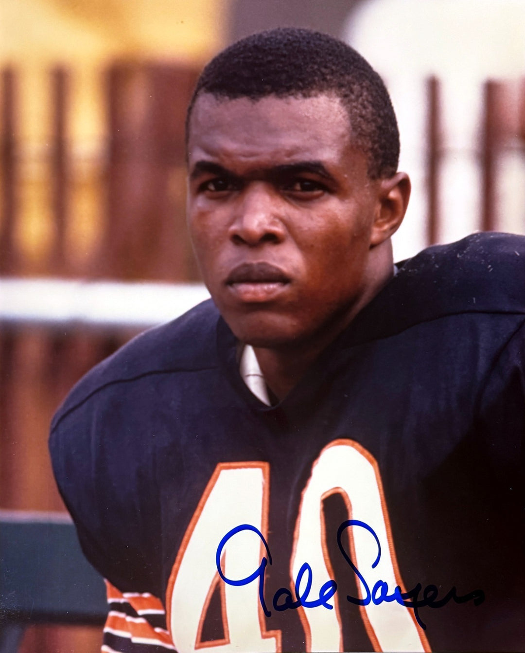 Gale Sayers signed Chicago Bears 8x10 Photo imperfect- NFL Alumni COA- (HOF/ROY)
