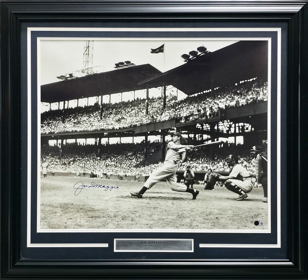 Joe DiMaggio Signed Framed 20x24 Photo New York Yankees Beckett BAS QR