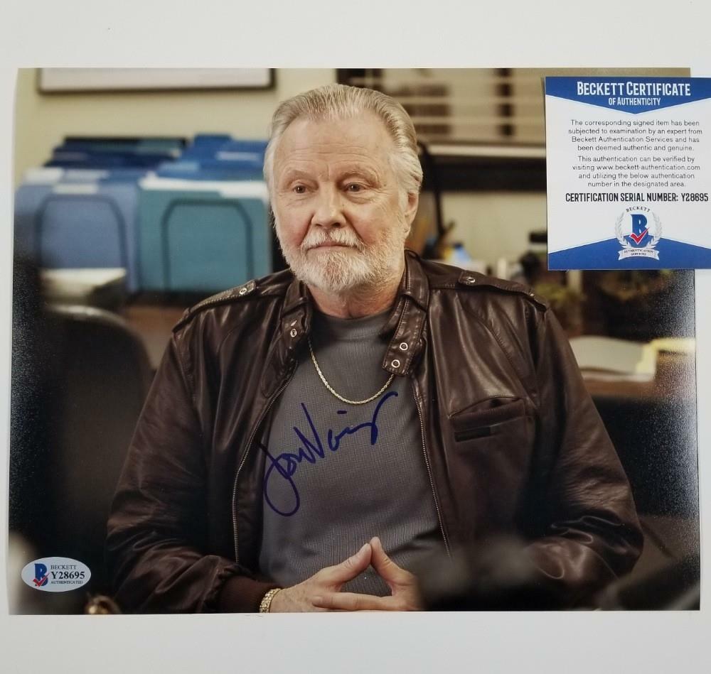 Jon Voight signed Ray Donovan 8x10 Photo #4 Autograph ~ Beckett BAS COA