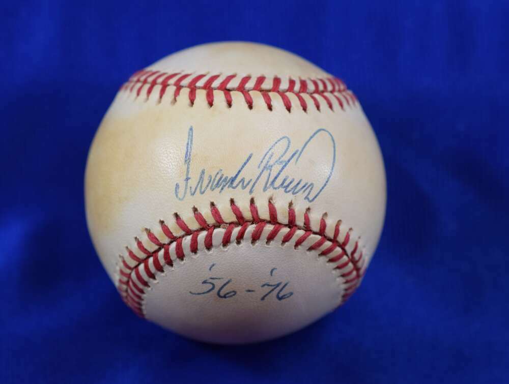 Frank Robinson  56-76 Upper Deck Cert Autograph  American League Signed Baseball
