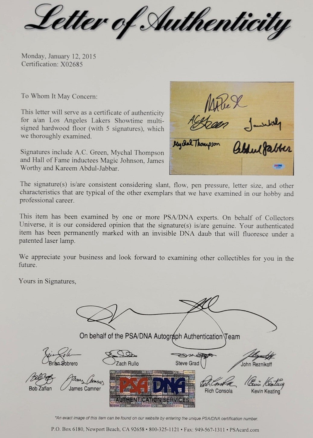 Showtime Lakers team signed Game-Used Floor Magic Jabbar Worthy + 5 PSA BAS COA