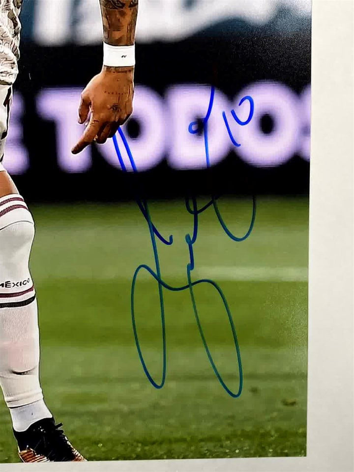 Alexis Vega signed Mexico 11x14 photo autograph Guadalajara ~ Beckett BAS