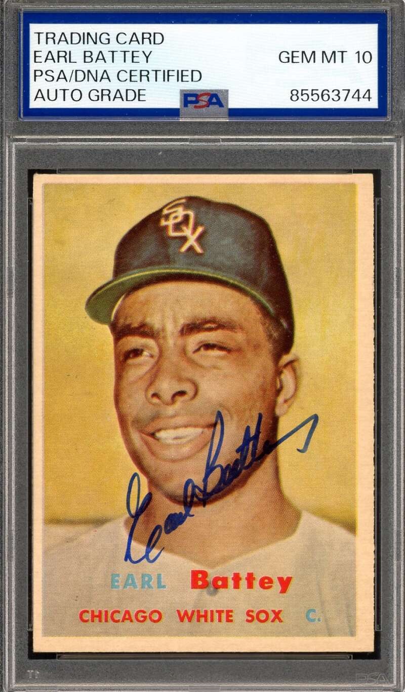 Earl Battey Gem Mint 10 PSA DNA Signed 1957 Topps Rookie Autograph