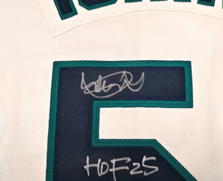 Mariners Ichiro Suzuki Auto White M&N Cooperstown 2001 Rookie Jersey 52 HOF 25