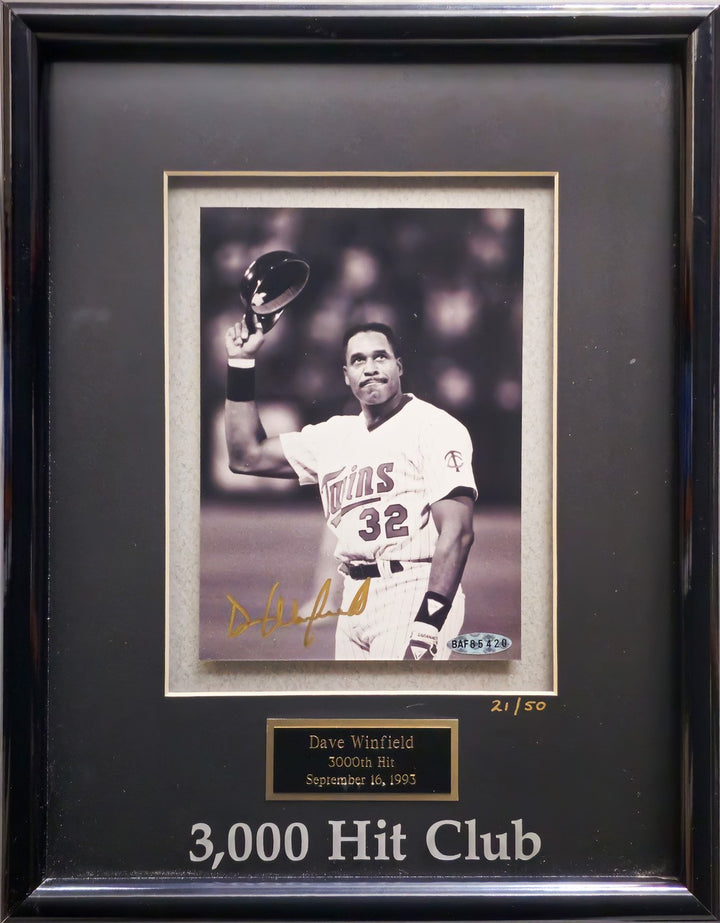 Dave Winfield Signed Framed Gold 3000th Hit Club 5x7 Photo Twins 21/50 UDA Holo