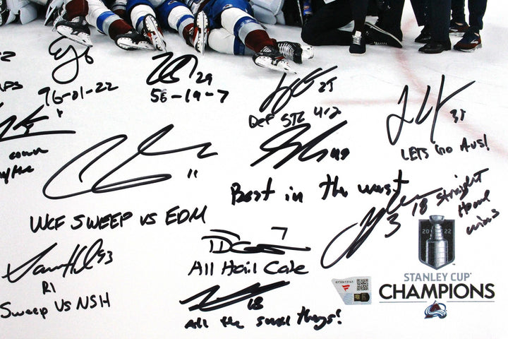 Colorado Avalanche Autographed/Signed Team (18) 16x20 Photo Insc. Fanatics 51025