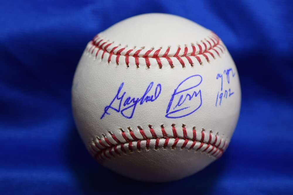 Gaylord Perry PSA DNA Autograph Major League Signed Baseball Cy Young 1972