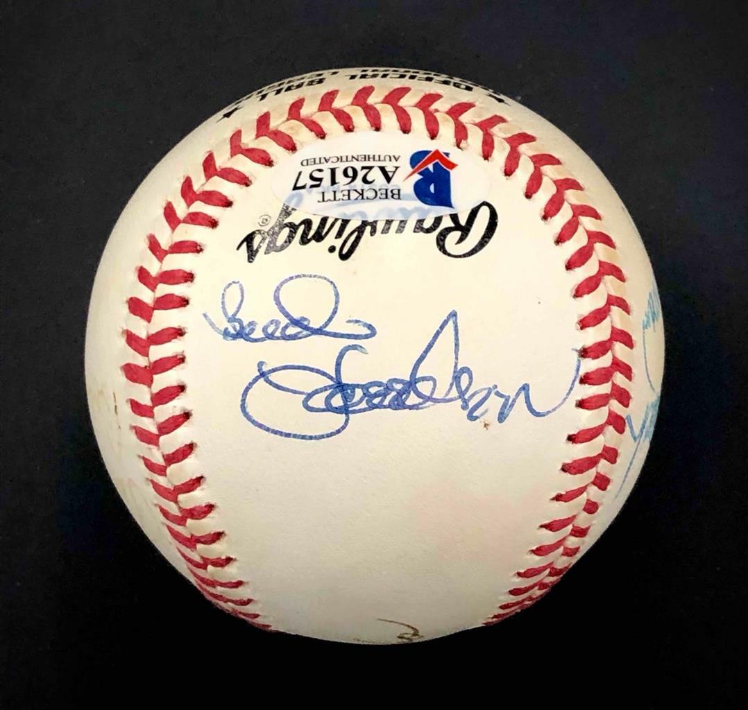 Tom Seaver/Johnny Bench/Pee Wee Reese multi signed Baseball BAS COA LOA Beckett