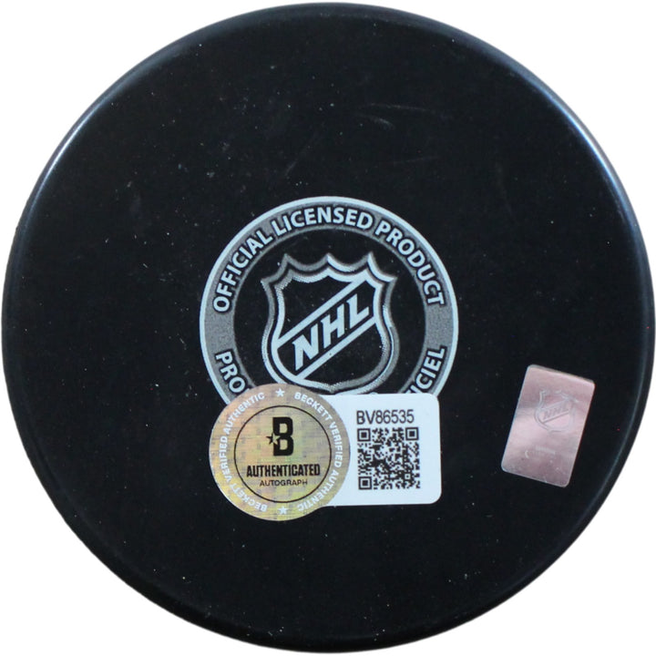 Joe Sakic Autographed/Signed Colorado Avalanche Logo Puck Beckett 54974