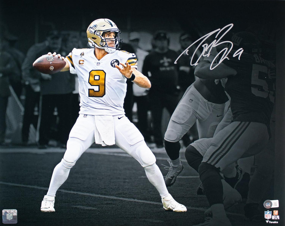 Drew Brees Signed 16x20 New Orleans Saints Spotlight Photo BAS