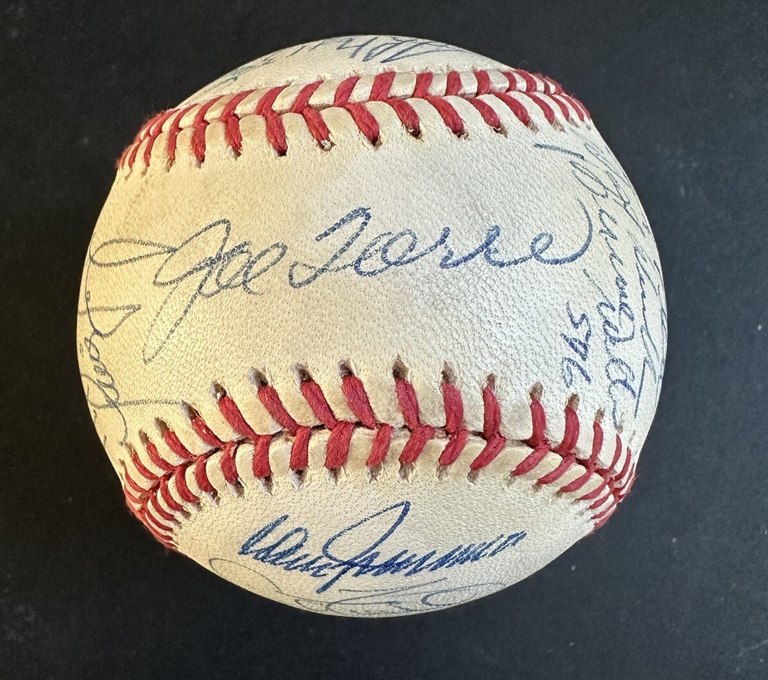 1996 Yankees World Series Team Signed Baseball Derek Jeter Rivera 33 Auto Psa