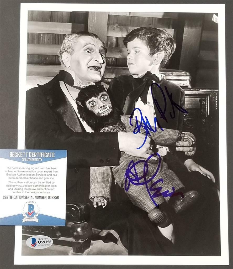 Al Lewis "Grandpa" + Butch Patrick "Eddie" signed 8x10 Photo Munsters ~ BAS COA