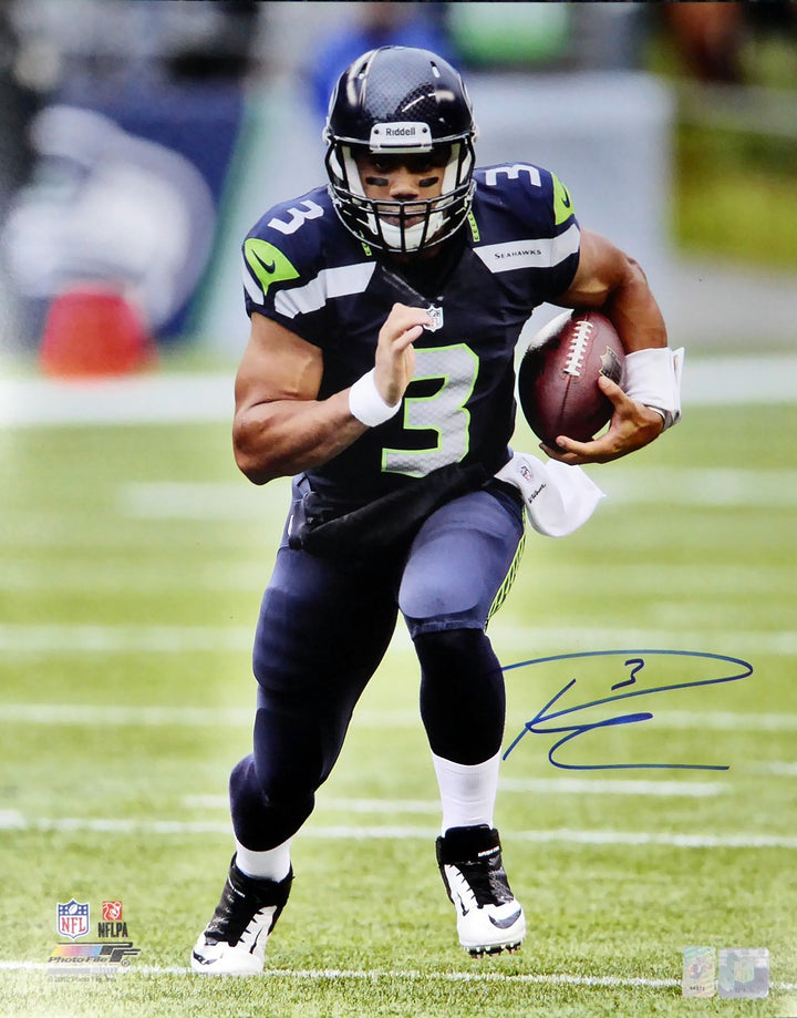 Russell Wilson Signed 16x20 Photo Seattle Seahawks RW Holo