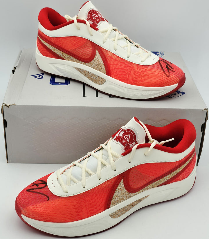Giannis Signed 2024 PE Promo Nike Zoom Freak 6 Shoes Size 17 BAS Witness
