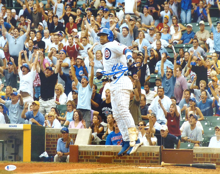 Sammy Sosa Autographed Signed 16x20 Photo Chicago Cubs Beckett BAS