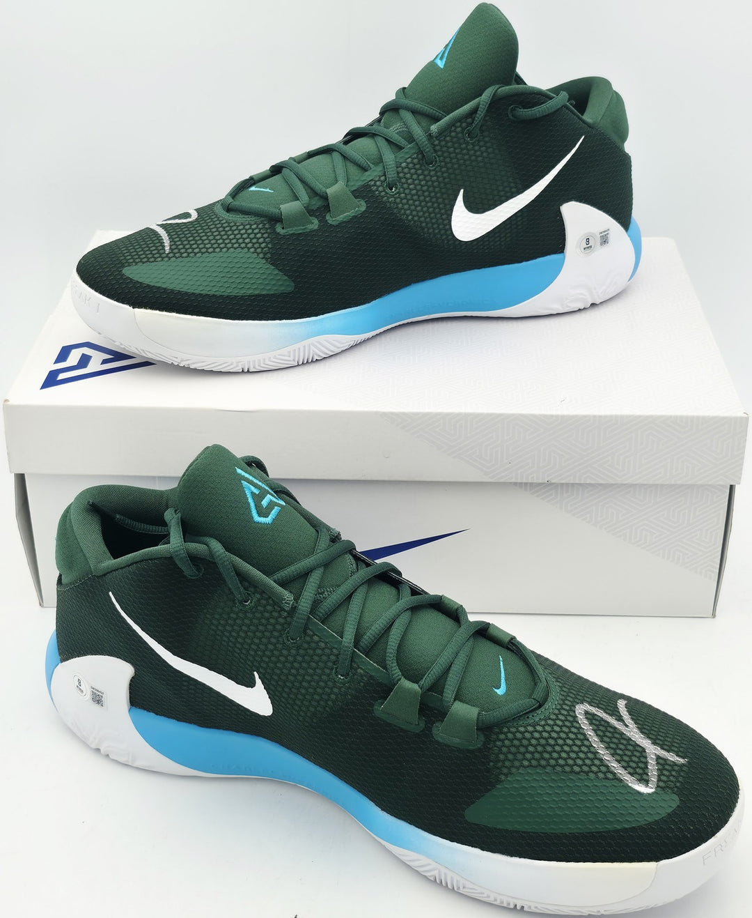 Giannis Signed 2021 PE Promo Nike Zoom Freak 3 Shoes Size 17 BAS Witness