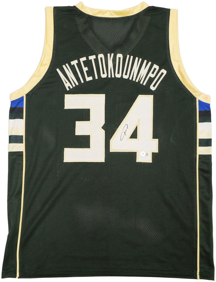 Milwaukee Bucks Giannis Antetokounmpo Signed Green Jersey Beckett BAS