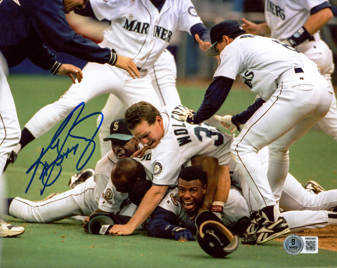 Ken Griffey Jr. Signed 8x10 Photo Seattle Mariners "The Dogpile" Beckett Witness