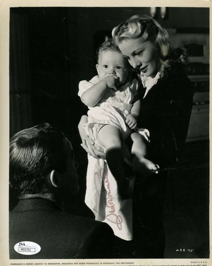 Joan Fontaine Vintage Signed Jsa Certed 8x10 Photo Authenticated Autograph