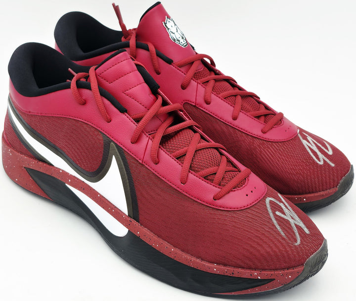 Giannis Auto 2024 PE Promo Arkansas Nike Zoom Freak 6 Game Shoes Size 17 Beckett