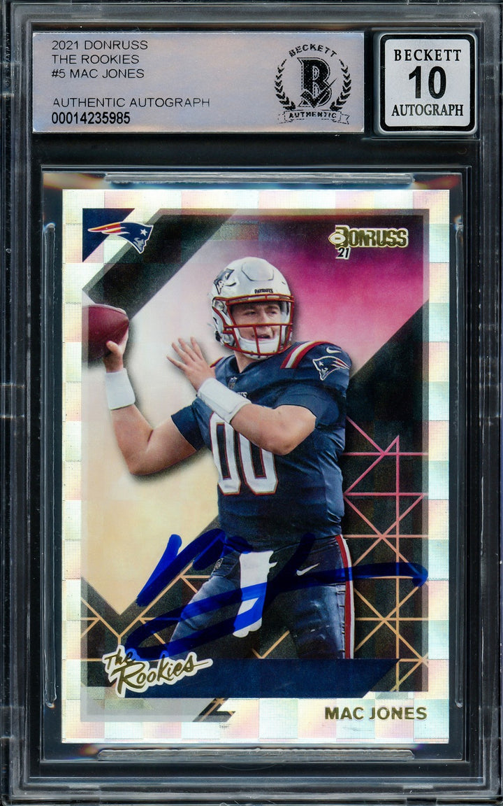 Mac Jones Auto 2021 Panini Donruss The Rookies RC TR-MJO Patriots Sig 10 Beckett