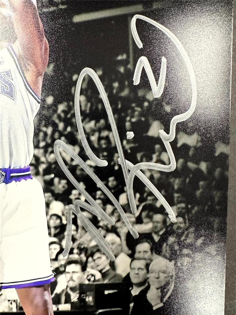 Mitch Richmond autograph signed Sacramento Kings 8x10 Photo ~ BAS Beckett